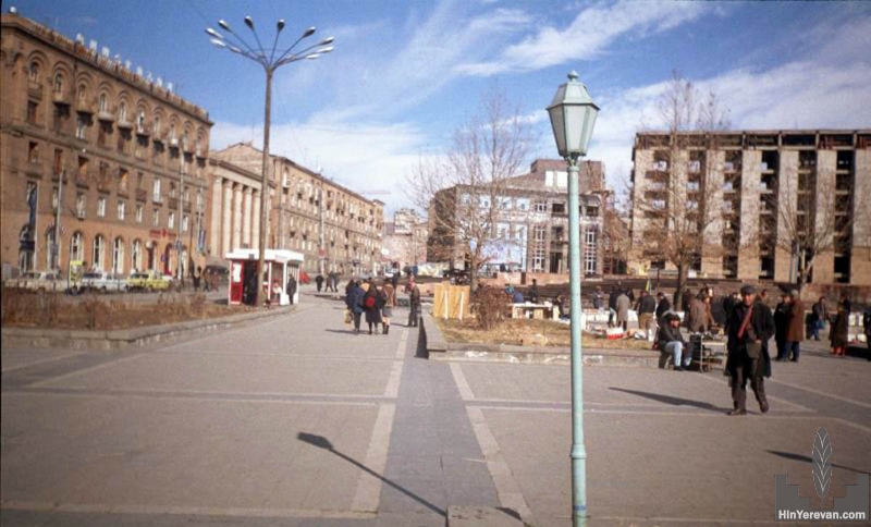 Նալբանդյան փողոց, 2000թ. / ©hinyerevan.com