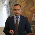 Հայաստանի և Սփյուռքի միջև խորն անվստահության մթնոլորտ է տիրում. Սինանյան